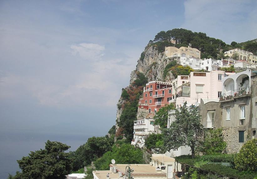 Italia: Insula Capri va fi interzisa turistilor?