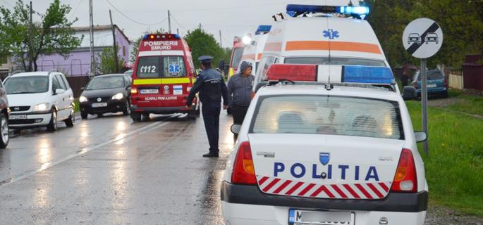 Atenţie şoferi! Trafic blocat pe DN 72 Târgovişte-Găeşti, în urma unui accident cu cinci autovehicule implicate