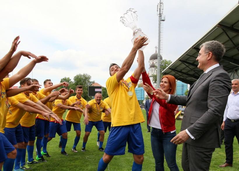 GALERIE FOTO -  Frontiera Tomis Constanţa a câştigat Cupa Regelui la oină 18616235
