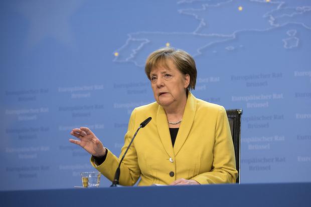 Angela Merkel: Ţinta NATO de 2% din PIB pentru Apărare nu este un &quot;fetiş&quot;