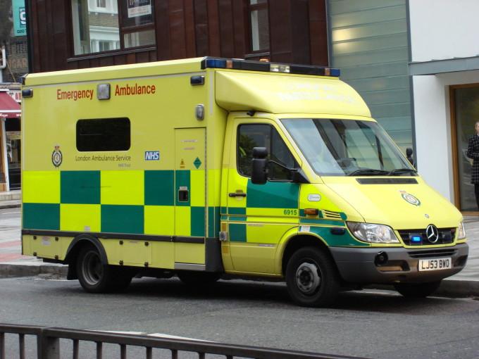 Şofer pe ambulanţă, cel mai căutat loc de muncă în Marea Britanie