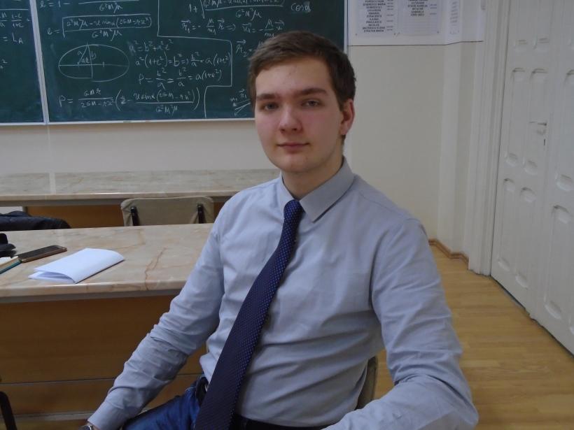 Un elev de la Colegiul 'Nicolae Bălcescu' din Brăila a obţinut aurul la Olimpiada de Fizică a Ţărilor din Asia