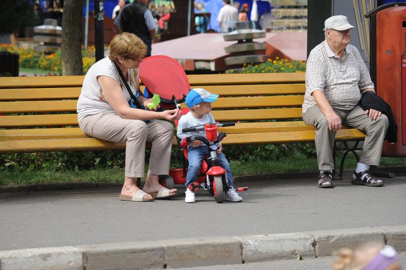 Pensiile a 80% dintre români, dependente de morişca guvernamentală a împrumuturilor