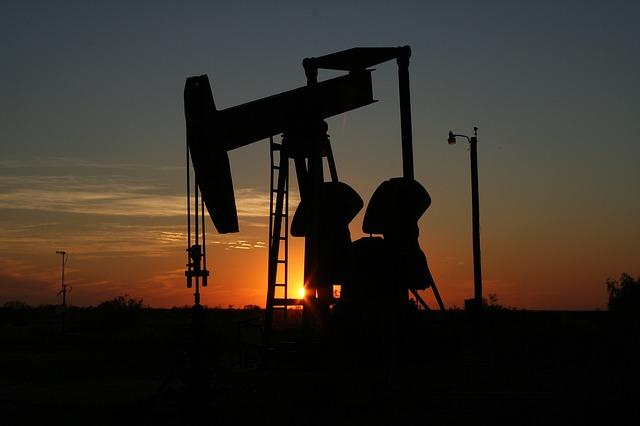 Pretul petrolului, la cel mai ridicat nivel de după 2014