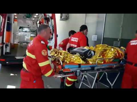 Un băiat a fost adus de urgenţă la Bucureşti cu arsuri pe 50% din corp, după ce a fost electrocutat pe vagonul unui tren