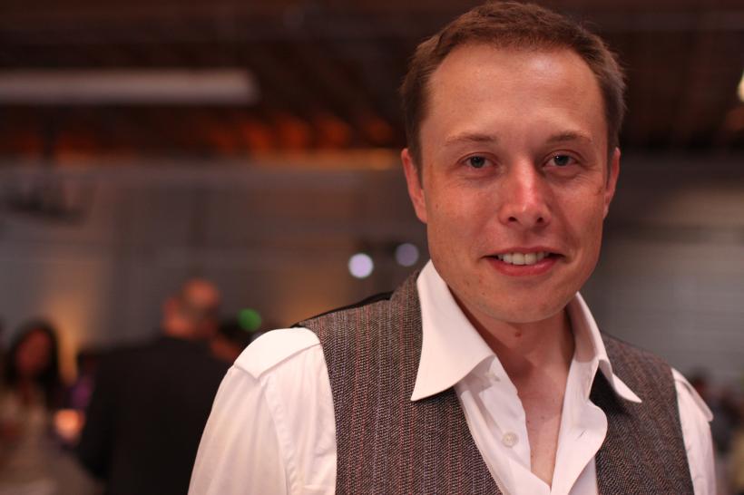Elon Musk, proiect de tuneluri pentru vehicule subterane de mare viteză