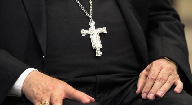 Scandal de pedofilie în Chile: Toţi episcopii chilieni şi-au înaintat demisia papei 