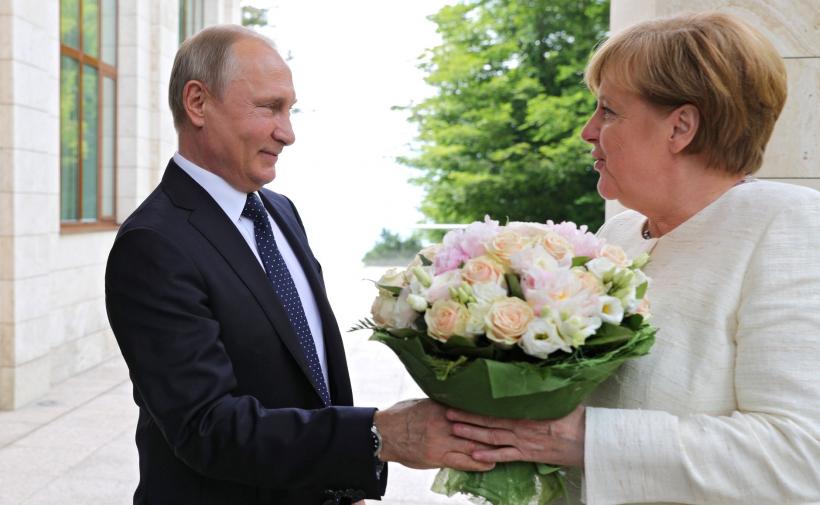 Merkel, vizită în premieră la reședința lui Putin de la Marea Neagră