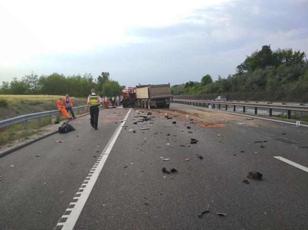 Accidentul mortal din Ungaria - Ce căuta camionul cu nisip pe sensul de deplasare al furgonetei
