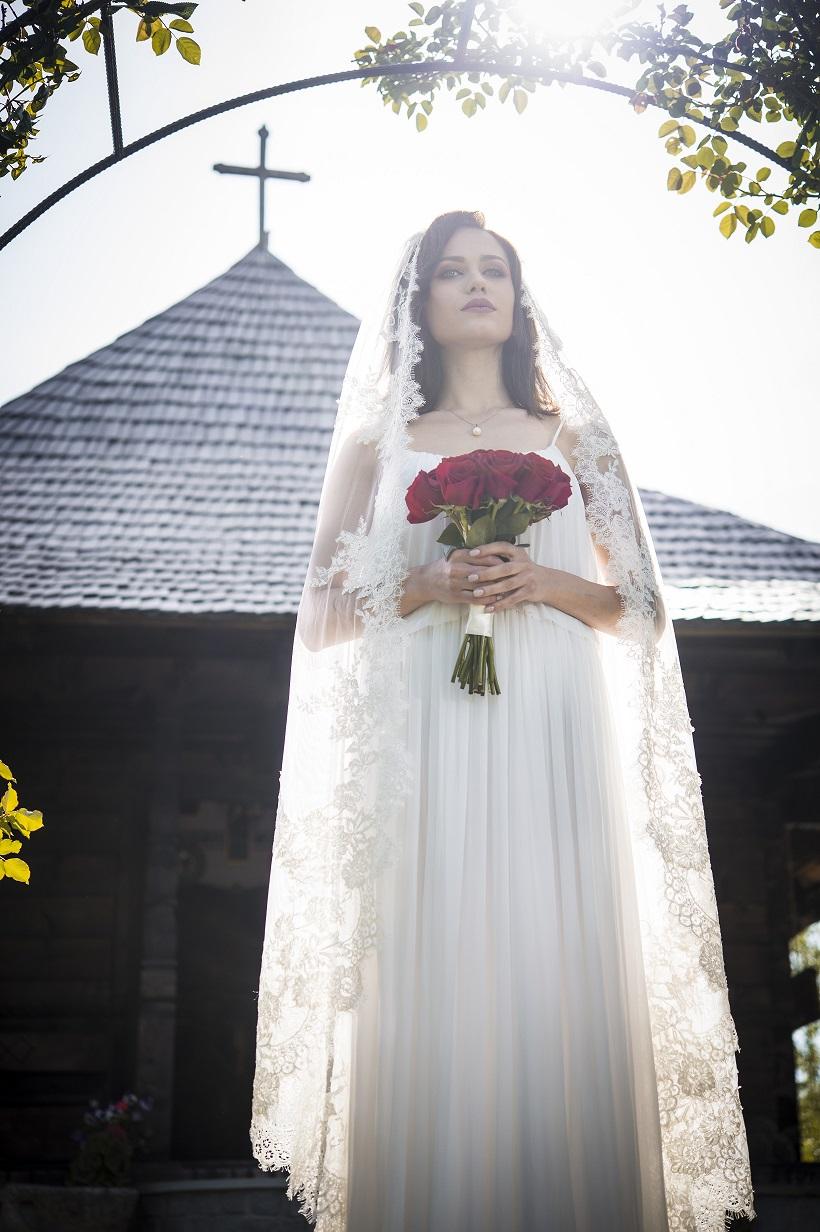 “Fructul oprit” Episod 19 - Sonia îmbracă rochia de mireasă și îl cere pe Alex în căsătorie: “Vrei să fii soțul meu în fața lui Dumnezeu?”