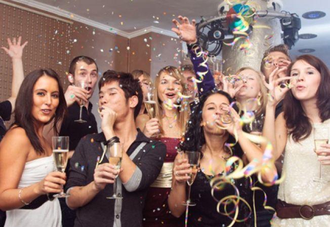 5 elemente MUST-HAVE pentru cea mai COOL petrecere