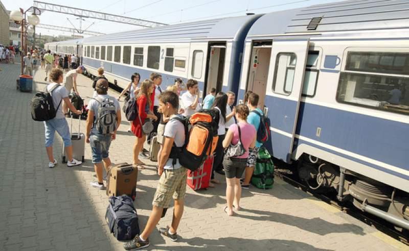 Vești bune! CFR Călători suplimentează trenurile în minivacanţa de Rusalii 