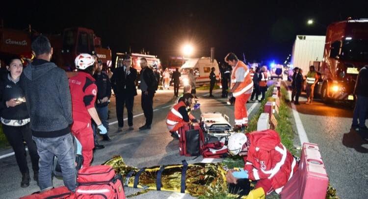 Un român a murit în accidentul de tren din Italia