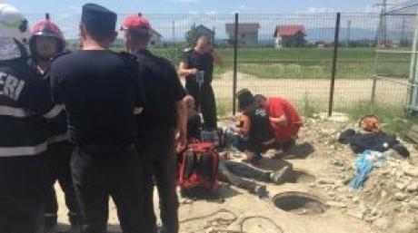 Tragedie în Gorj! Doi muncitori şi-au pierdut viaţa, după ce s-au sufocat din cauza gazelor toxice dintr-o fosă septică