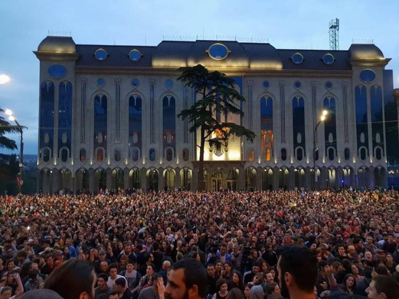 Protest masiv la Tbilisi pentru demisia guvernului