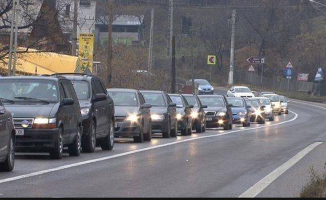 Trafic de coșmar în Prahova! Coloană de 6 km pe DN 1, în zona Nistoreşti-Comarnic 