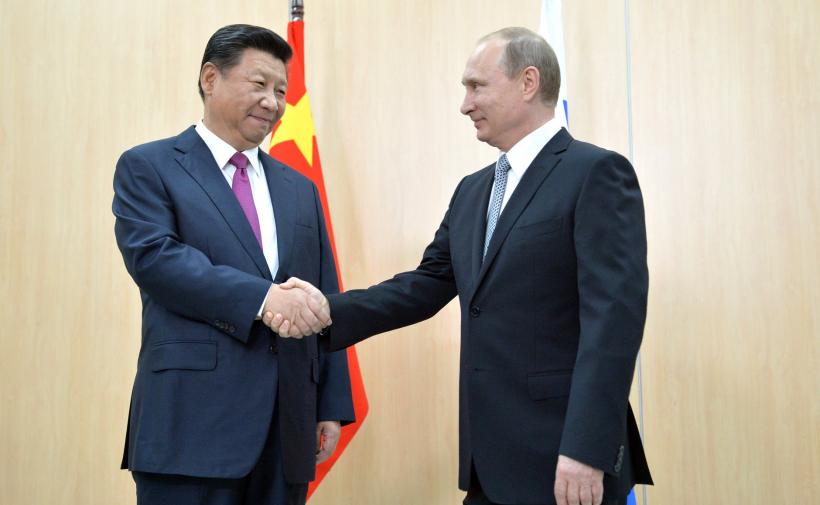 Vladimir Putin a primit la Beijing prima „Medalie a prieteniei” din partea lui Xi Jinping