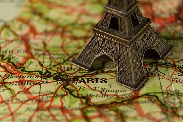 Parisul, destinatie preferata de investitorii străini!