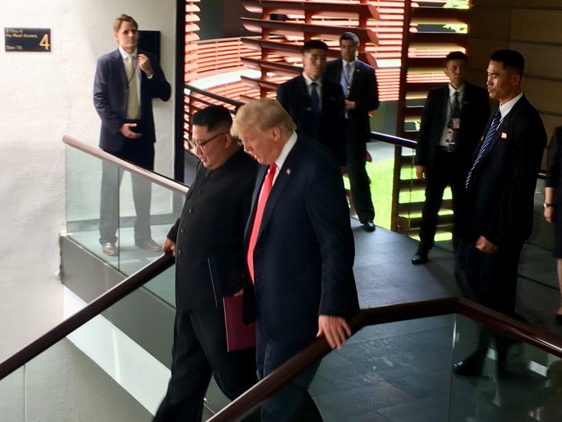 GALERIE FOTO + VIDEO - Intâlnirea istorică dintre Donald Trump și Kim Jong Un. Declarația comună a celor doi lideri 18619813
