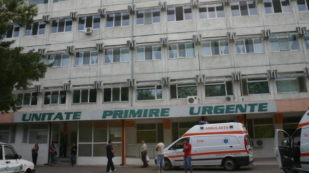 Un bărbat din Vaslui internat la spitalul judeţean a murit după ce s-ar fi aruncat pe fereastră