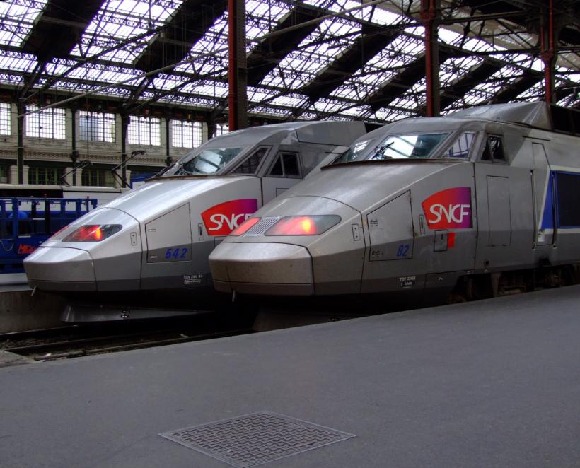Parlamentul francez aprobă reforma SNCF