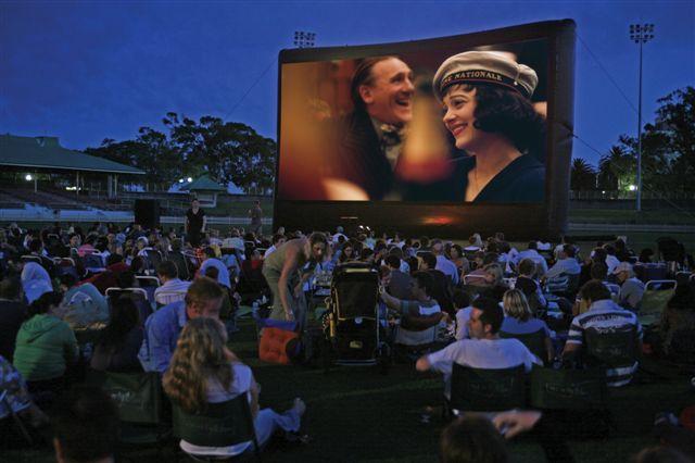 Au început Zilele Filmului de Umor, la Grădina de Vară a cinematografului Capitol 