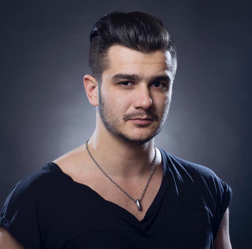 Surpriză de proporții în cel de-al treilea episod al serialului ”Băieți de oraș”: Malone suferă o schimbare de sex, fără voia sa 18620319