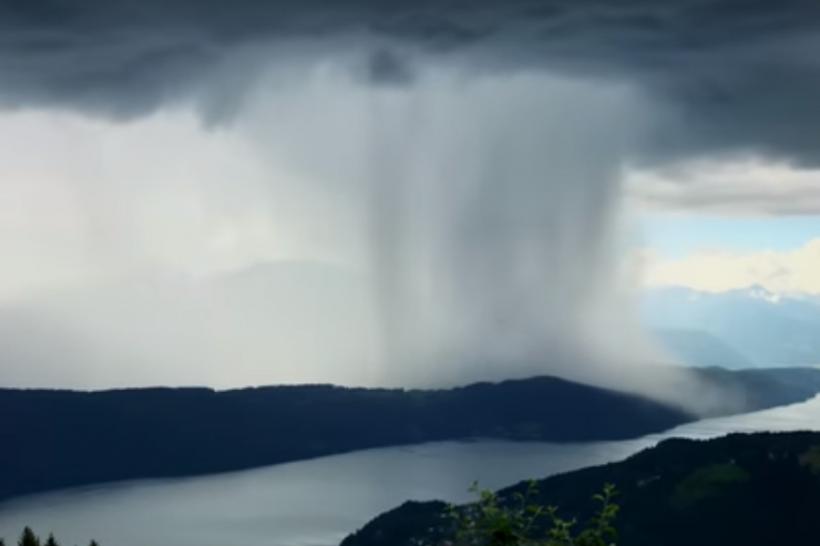 VIDEO - Imagini senzaționale. Cum arată o rupere de nori 