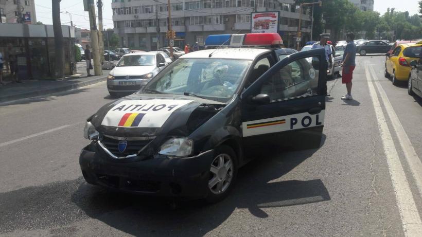 O autospecială a poliției, implicată într-un accident rutier care a avut loc în Constanța