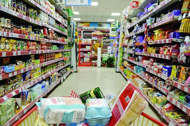EUROSTAT: Trai, neneacă, în România, țara prețurilor mici la mâncare și băutură!