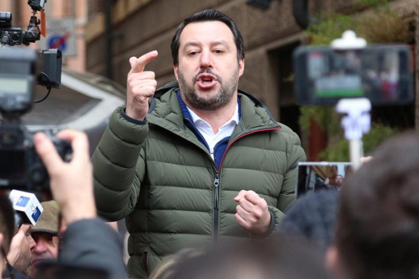 Ministrul italian de Interne a trecut la amenințări directe la adresa unui critic al său