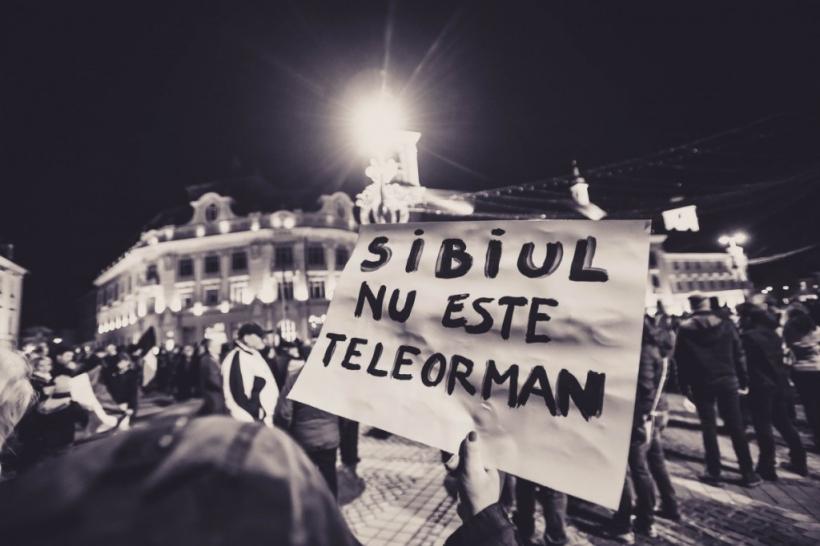 Sibiu: Peste 800 de persoane protestează împotriva guvernării PSD 