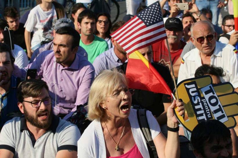 Proteste la Sibiu, Timişoara, Cluj şi Braşov. Peste 6.000 de manifestanţi