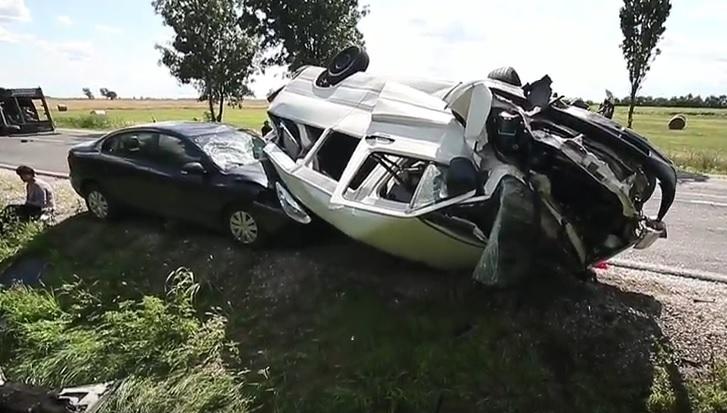 Accident teribil în Ungaria. Două vehicule din România au fost implicate. Zece persoane au fost rănite