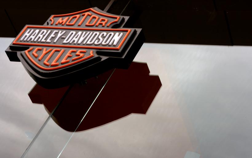 Donald Trump critică Harley-Davidson pentru decizia de a muta producţia în UE