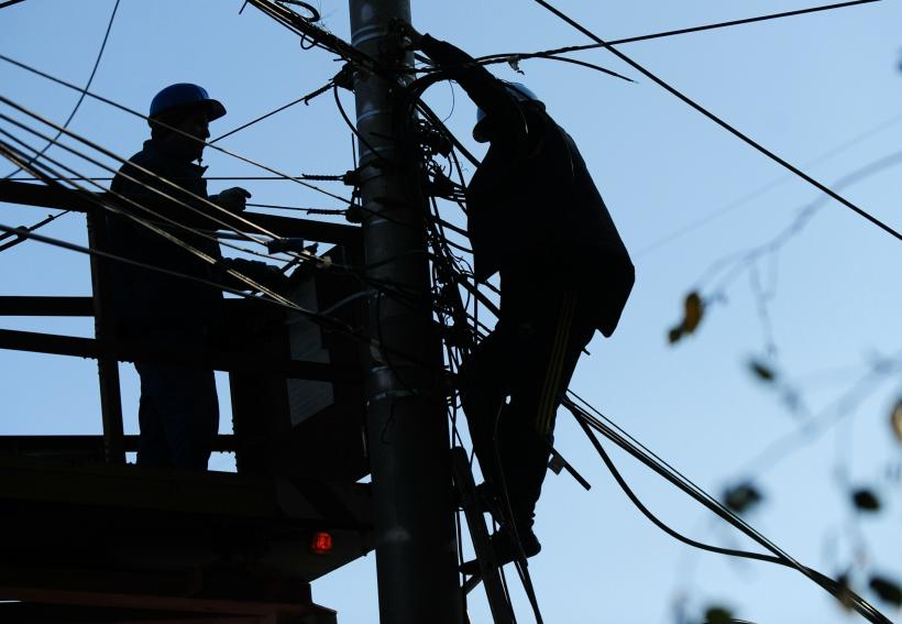8 localități din Brăila, fără energie electrică din cauza vântului puternic