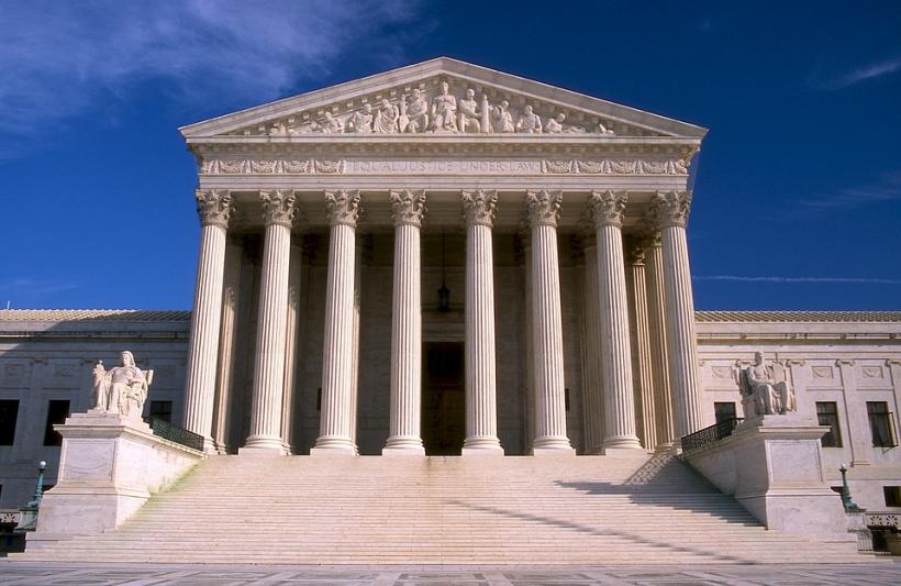 Curtea Supremă a SUA: Cotizaţiile sindicale obligatorii încalcă Constituţia