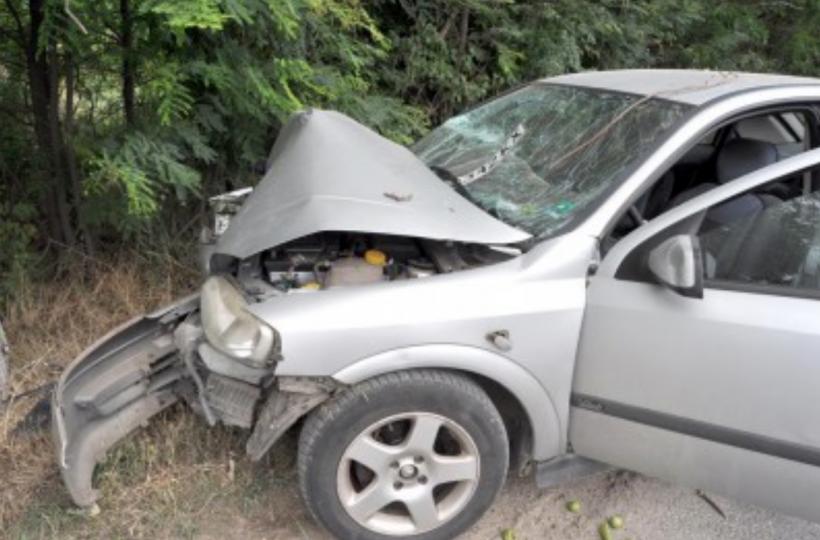 Un șofer beat a ieșit cu mașina în decor pe drumul dintre 2 Mai și Vama Veche