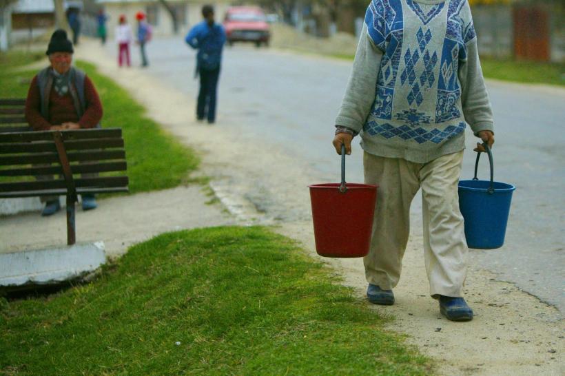 Jumătate din români nu au canalizare