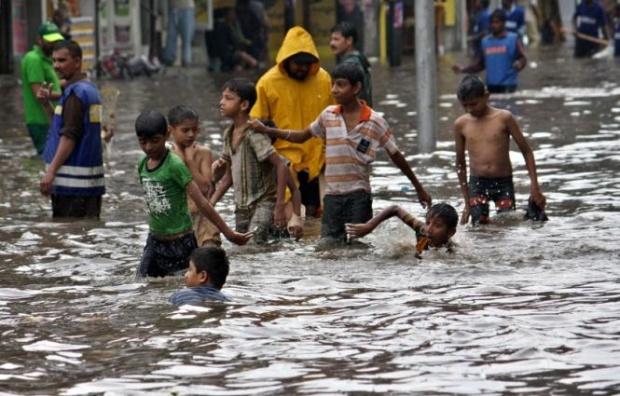 Alertă în Nepal! 17 persoane au murit şi alte trei sunt date dispărute în urma inundaţiilor şi a alunecărilor de teren
