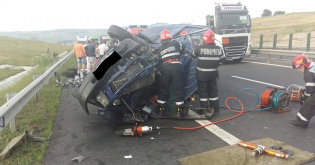 Şase persoane au fost rănite în urma unui accident cu trei maşini pe A1, între Sibiu şi Sebeş