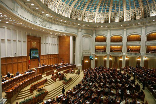 Senatorii opoziţiei au părăsit plenul la dezbaterea modificărilor Codului penal