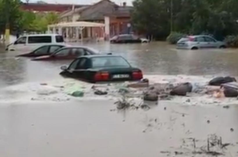Cernavodă, inundat după o ploaie torențială
