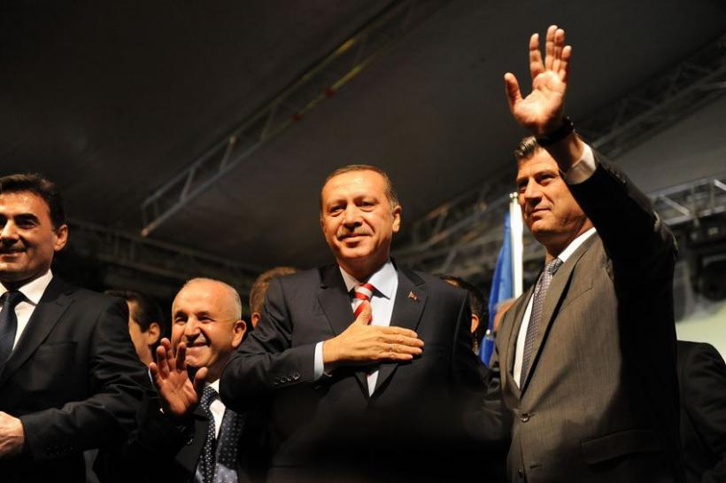 Turcia: Erdogan devine presedinte cu puteri sporite