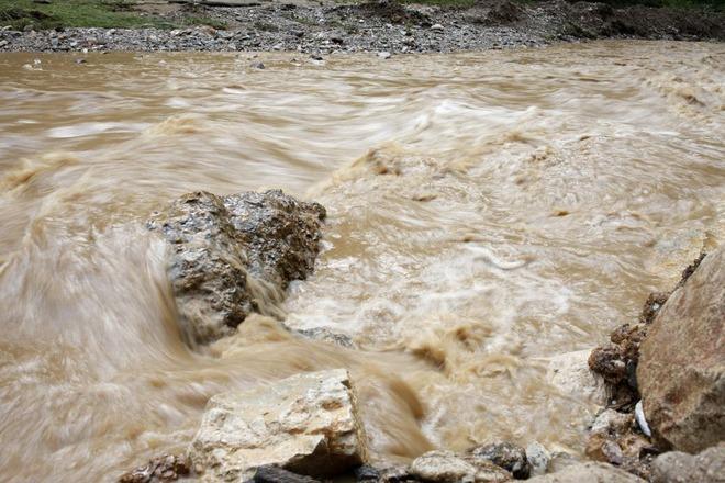 Cod Roşu de inundații în bazinele hidrografice ale râurilor Olteţ, Cerna şi Olt