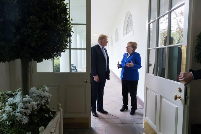 Angela Merkel a răspuns criticilor aduse de Donald Trump