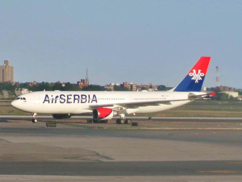 Atenţie la Air Serbia! Cursa București-Belgrad nu a putut decola