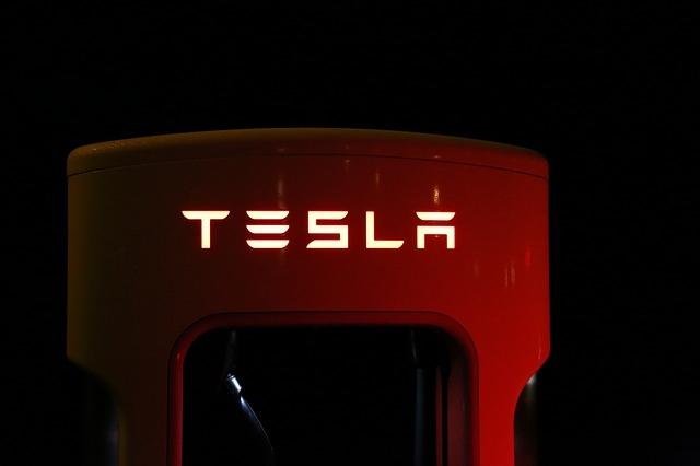 Tesla isi face fabrica în China. Prima din afara SUA