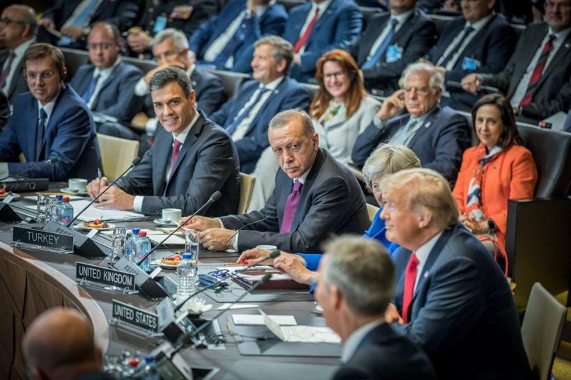 Summit la Bruxelles: Aliatii din NATO s-au certat pe bani! 