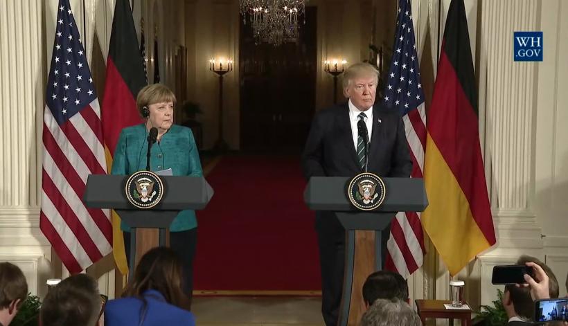 Trump: &quot;Supervedeta&quot; Angela Merkel, &quot;foarte rău afectată&quot; din cauza imigraţiei